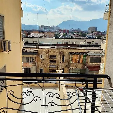 Apartment Familiare Di Toni Shkoder