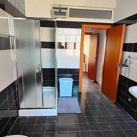 Familiare Di Toni Apartment